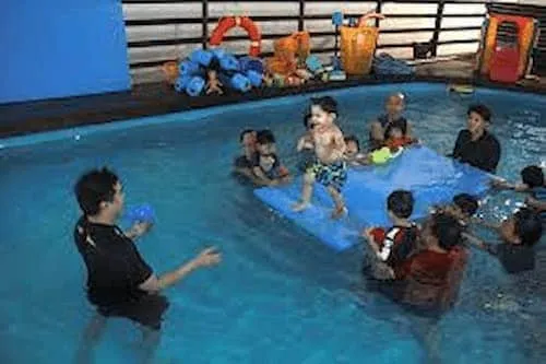 AquaBambinos - Swimming Lessons Singapore (Credit: AquaBambinos)