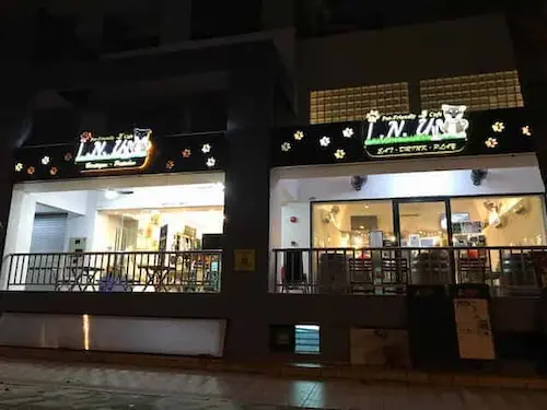 I.N.U. Cafe and Boutique - Dog Cafe Singapore