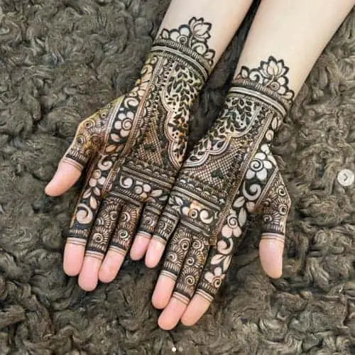 Mehroon & Syra Gulam - Henna Singapore