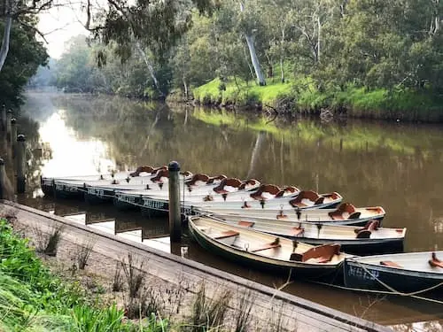 Romantic Boat Ride at Fairfield Park Boathouse - Date Ideas Melbourne