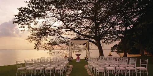 Shangri-La Rasa Sentosa Resort and Spa - Garden Wedding Singapore (Credit: Shangri-La Rasa Sentosa Resort and Spa)