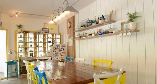 W39 Bistro & Bakery - Dog Cafe Singapore