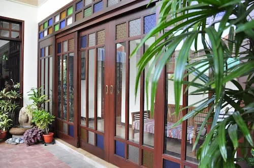 Yong Fang Doors - Glass Doors Singapore (Credit: Yong Fang Doors)