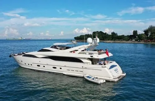 m-Barq - Yacht Rental Singapore (Credit: m-Barq)