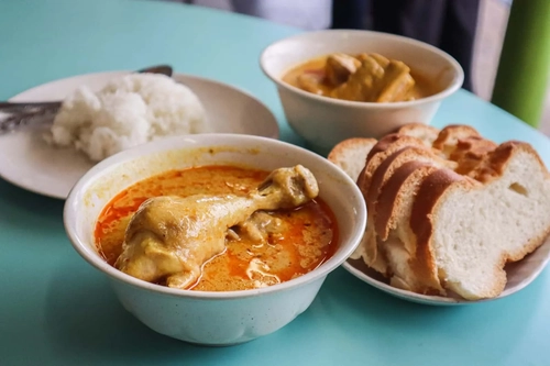 Hai Nan Hometown Curry – Chicken Curry Singapore (Credit: Hai Nan Hometown Curry)