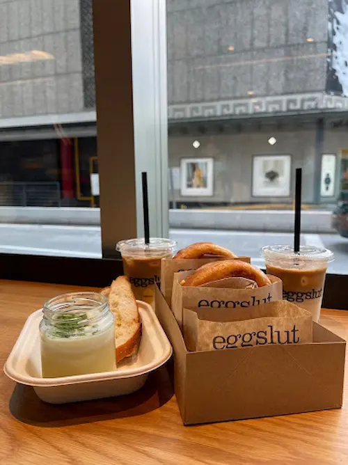 Eggslut - Cafes in Orchard