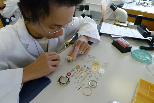  Swiss SAV - Watch Repair Singapore (Credit: Swiss SAV)