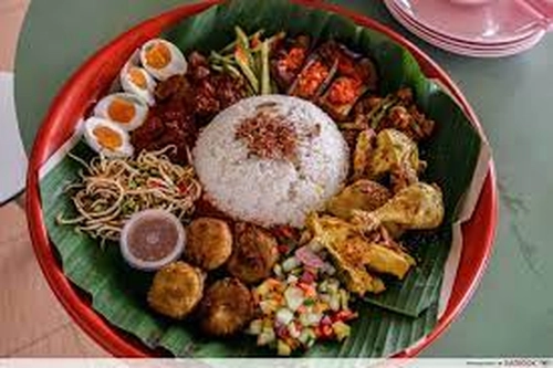 Enak - Nasi Ambeng Singapore (Credit: Enak)