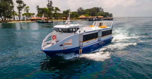 Singapore Island Cruise - Yacht Rental Singapore (Credit: Singapore Island Cruise)